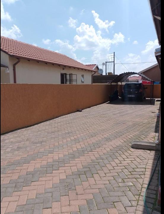 3 Bedroom Property for Sale in Golden Gardens Gauteng