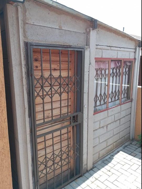3 Bedroom Property for Sale in Golden Gardens Gauteng