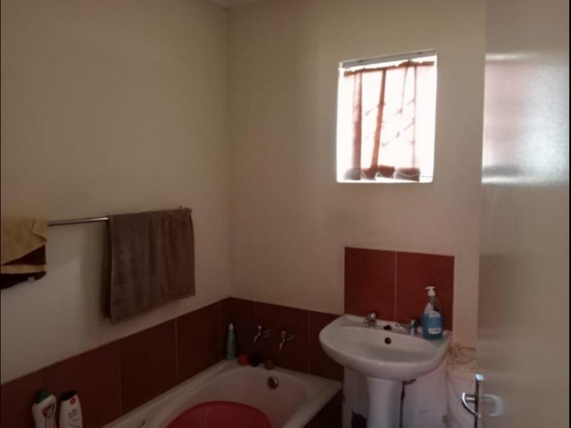 3 Bedroom Property for Sale in Golden Gardens Gauteng