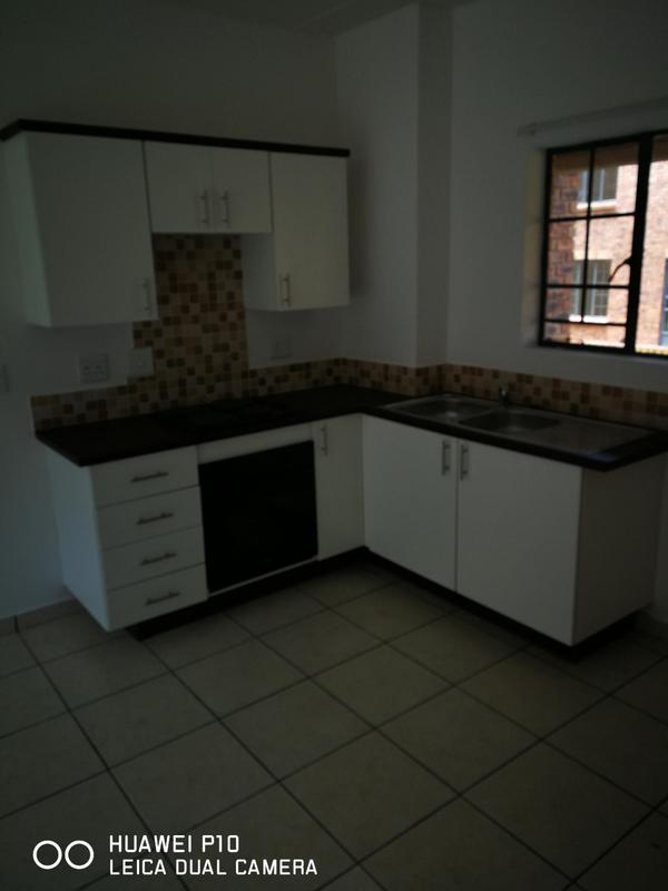 1 Bedroom Property for Sale in Grand Central Gauteng