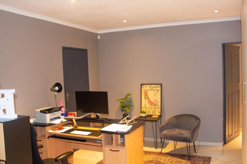4 Bedroom Property for Sale in Quellerina Gauteng