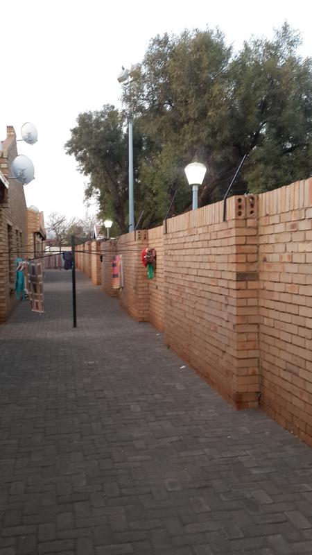 1 Bedroom Property for Sale in Vosloorus Gauteng