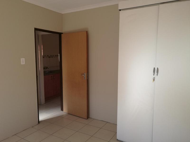 1 Bedroom Property for Sale in Vosloorus Gauteng
