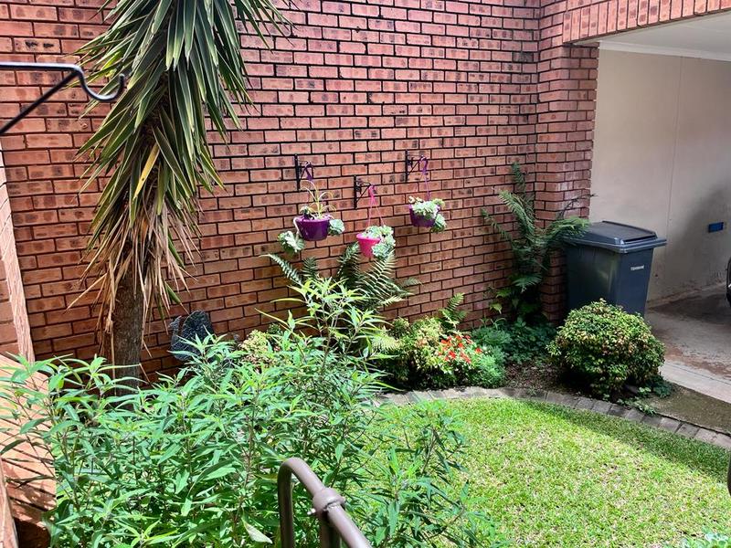 2 Bedroom Property for Sale in Newlands Gauteng