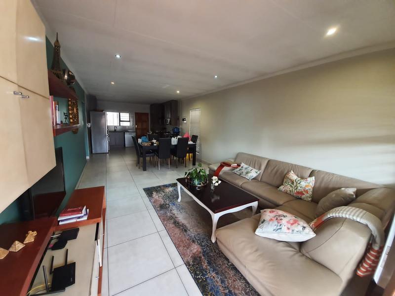 2 Bedroom Property for Sale in Bedfordview Gauteng