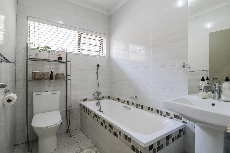 2 Bedroom Property for Sale in Bedfordview Gauteng