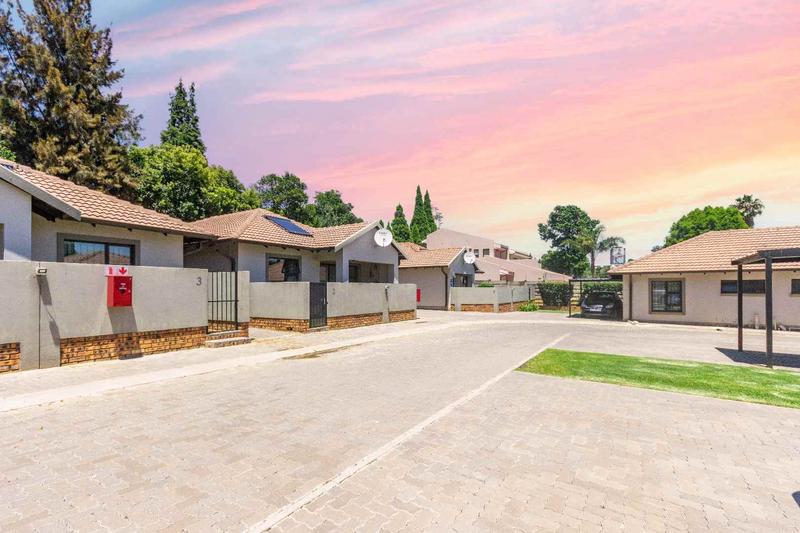 2 Bedroom Property for Sale in Bedfordview Gauteng