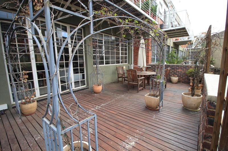 2 Bedroom Property for Sale in Milpark Gauteng