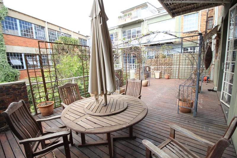 2 Bedroom Property for Sale in Milpark Gauteng