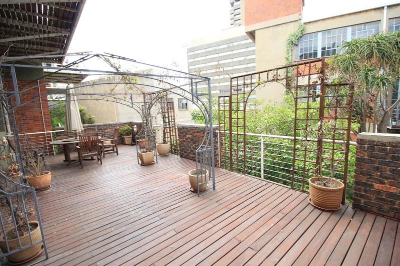 2 Bedroom Property for Sale in Milpark Gauteng