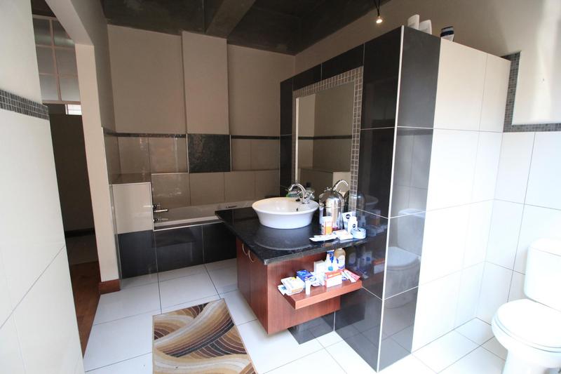 2 Bedroom Property for Sale in Milpark Gauteng
