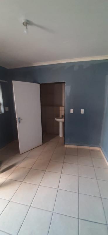 To Let 0 Bedroom Property for Rent in Clayville Gauteng