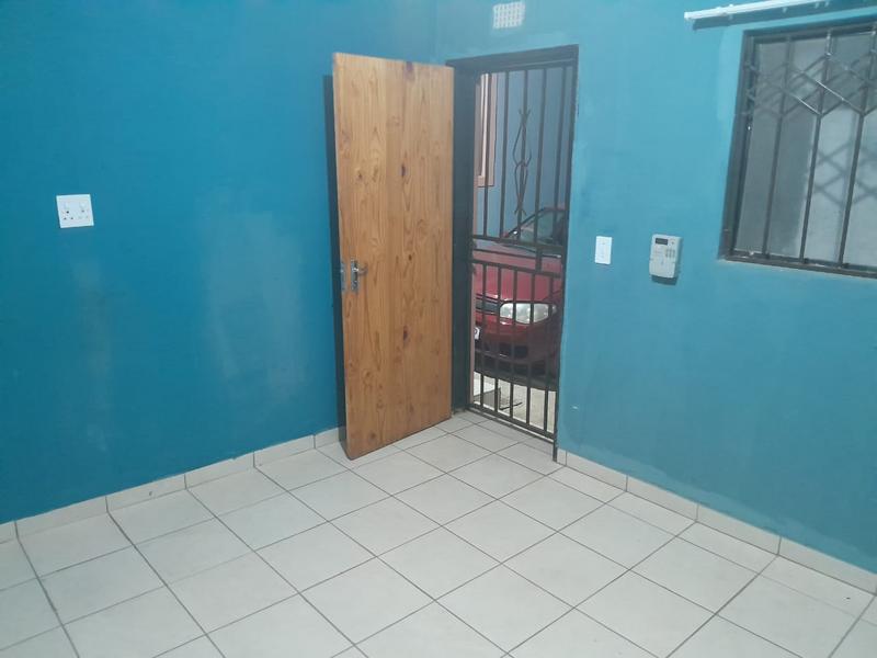 To Let 0 Bedroom Property for Rent in Clayville Gauteng