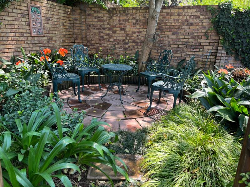 4 Bedroom Property for Sale in Lisdogan Park Gauteng