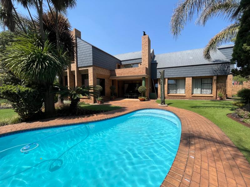 4 Bedroom Property for Sale in Lisdogan Park Gauteng