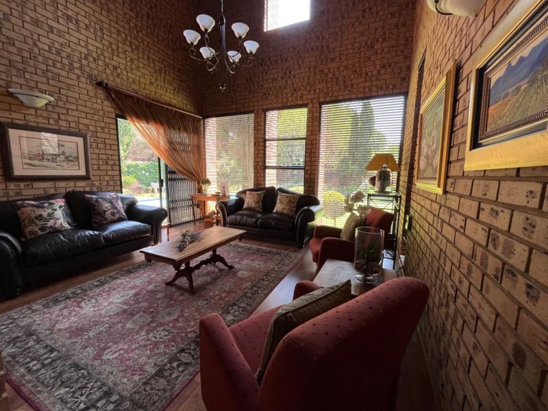 4 Bedroom Property for Sale in Lisdogan Park Gauteng