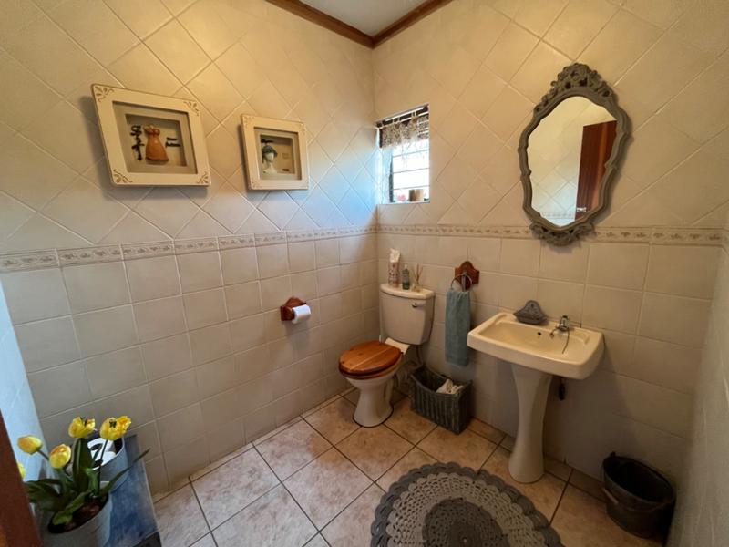 4 Bedroom Property for Sale in Lisdogan Park Gauteng