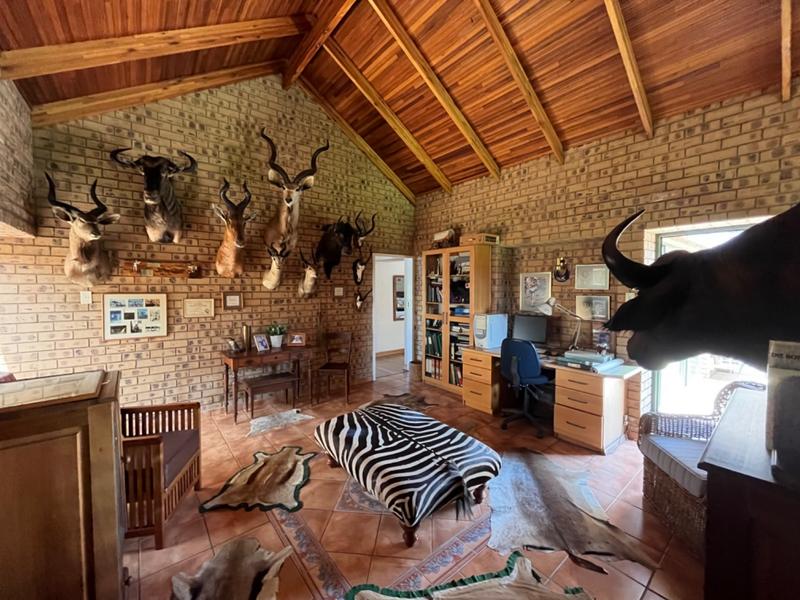 4 Bedroom Property for Sale in Lisdogan Park Gauteng