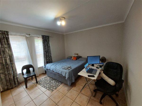 To Let 2 Bedroom Property for Rent in Die Hoewes Gauteng