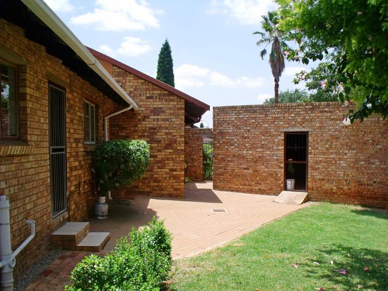 4 Bedroom Property for Sale in Van Riebeeck Park Gauteng