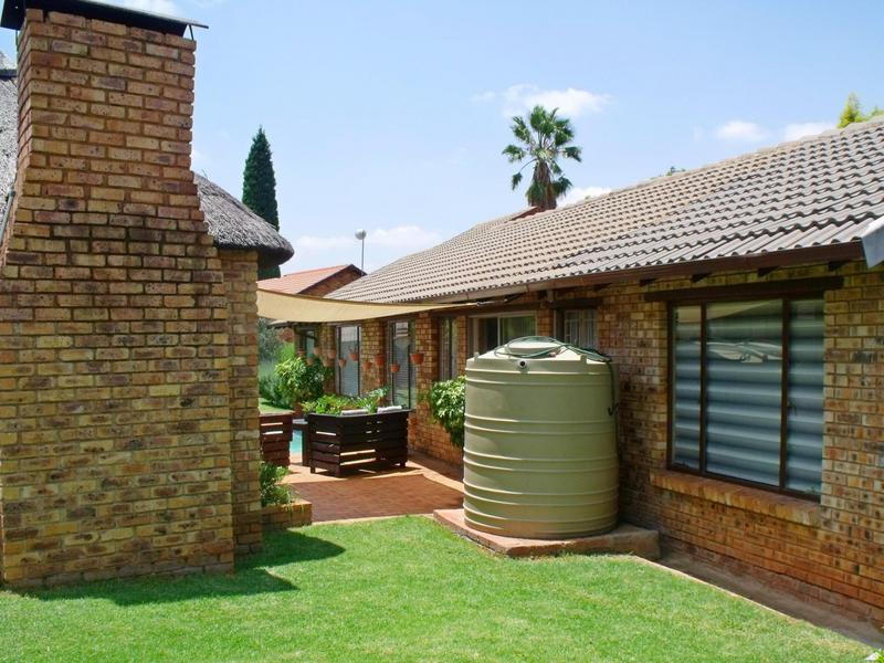 4 Bedroom Property for Sale in Van Riebeeck Park Gauteng