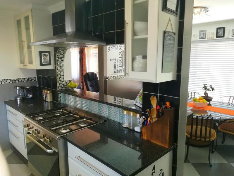 4 Bedroom Property for Sale in Van Riebeeck Park Gauteng