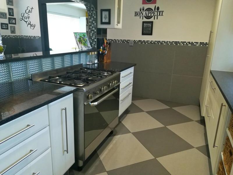 4 Bedroom Property for Sale in Van Riebeeck Park Gauteng