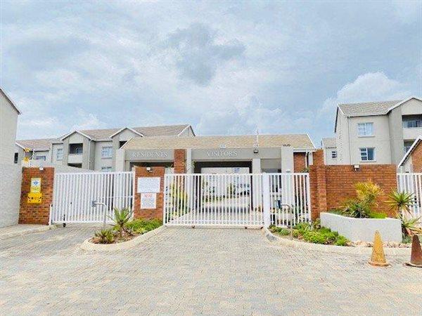 2 Bedroom Property for Sale in Blue Hills Gauteng