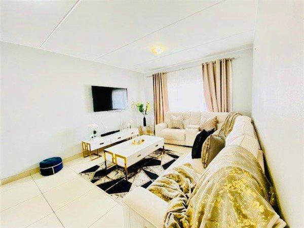 2 Bedroom Property for Sale in Blue Hills Gauteng