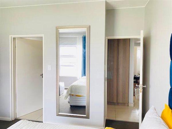 2 Bedroom Property for Sale in Blue Hills Gauteng