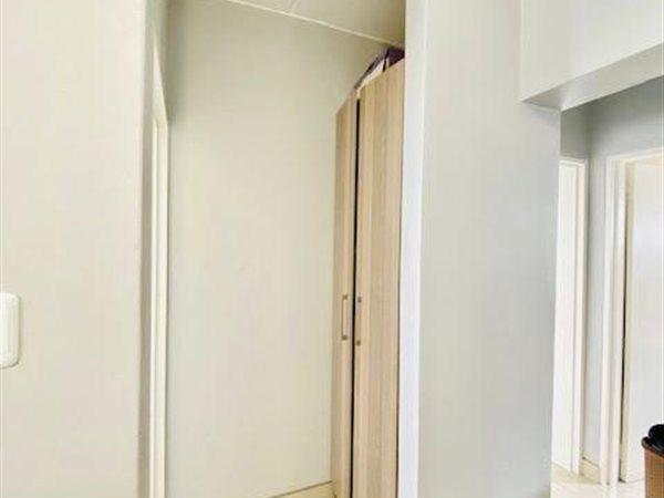 2 Bedroom Property for Sale in Blue Hills Gauteng