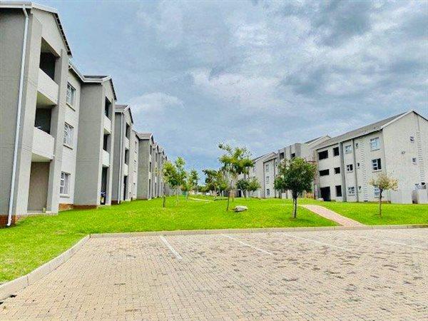 2 Bedroom Property for Sale in Blue Hills Gauteng