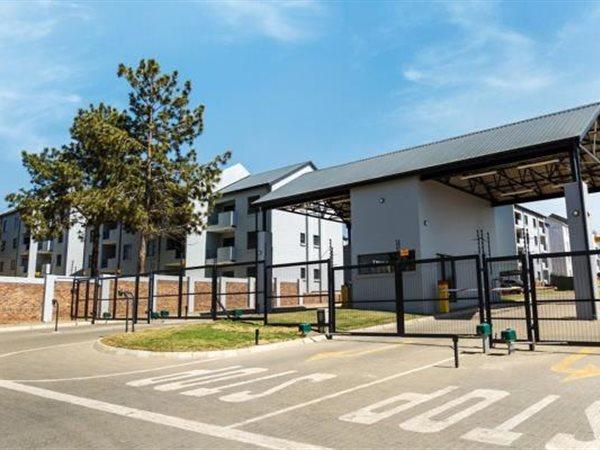 3 Bedroom Property for Sale in Glen Austin Gauteng