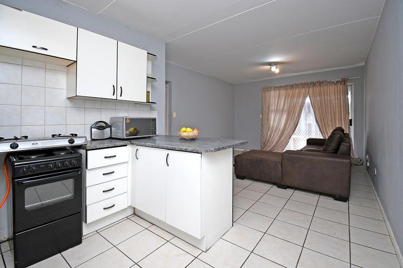 2 Bedroom Property for Sale in Vorna Valley Gauteng