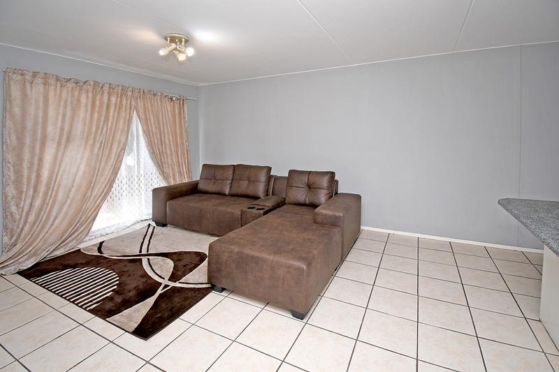 2 Bedroom Property for Sale in Vorna Valley Gauteng
