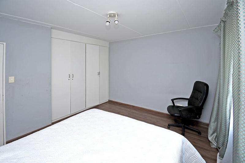 2 Bedroom Property for Sale in Vorna Valley Gauteng