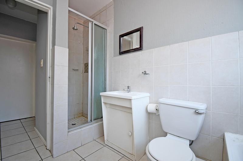 2 Bedroom Property for Sale in Vorna Valley Gauteng