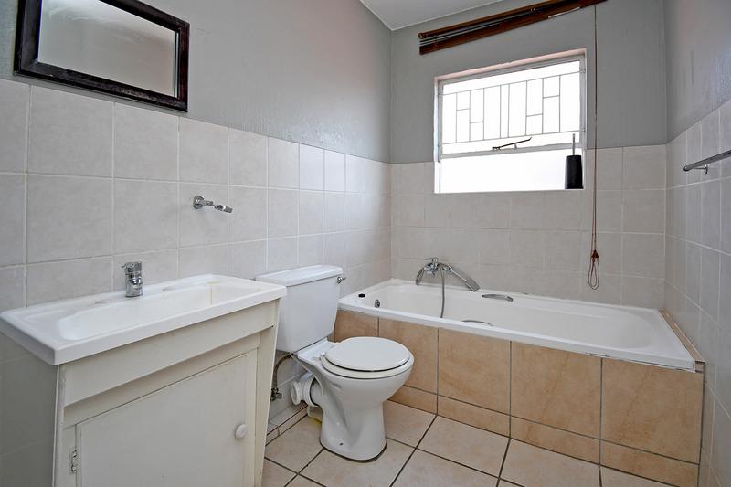 2 Bedroom Property for Sale in Vorna Valley Gauteng