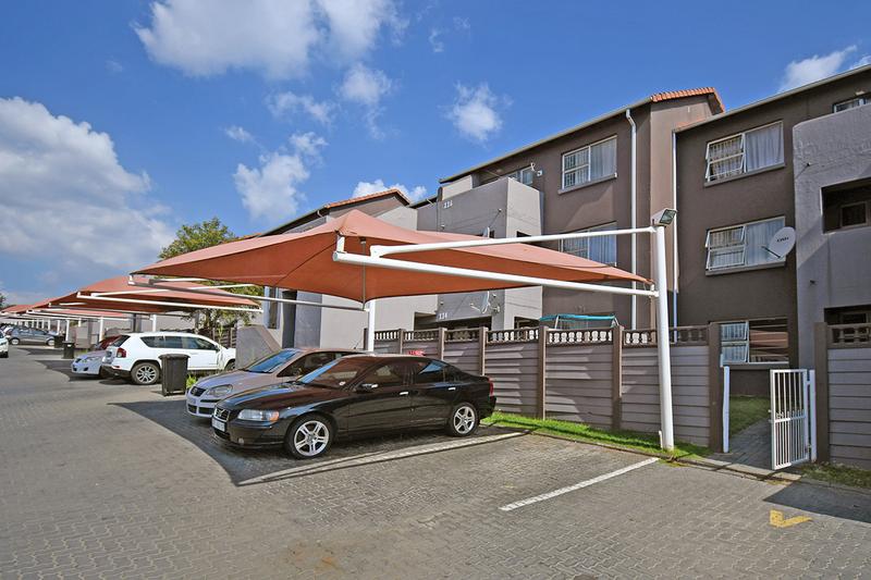 2 Bedroom Property for Sale in Vorna Valley Gauteng