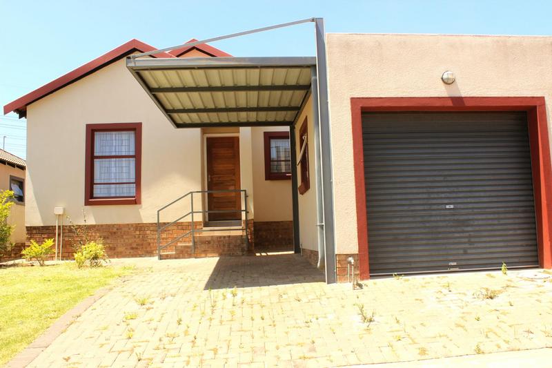 3 Bedroom Property for Sale in Kosmosdal Gauteng