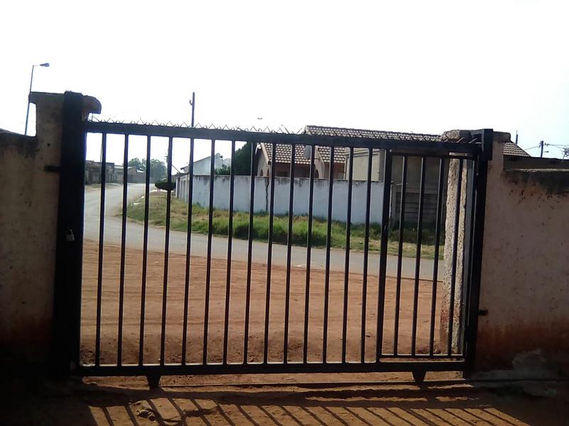 2 Bedroom Property for Sale in Katlehong South Gauteng