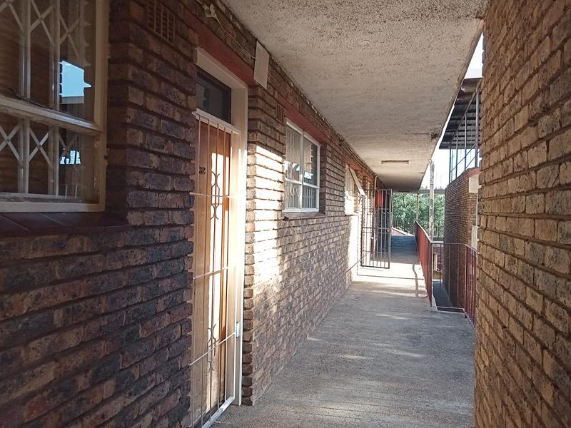 100 Bedroom Property for Sale in Vanderbijlpark CW Gauteng