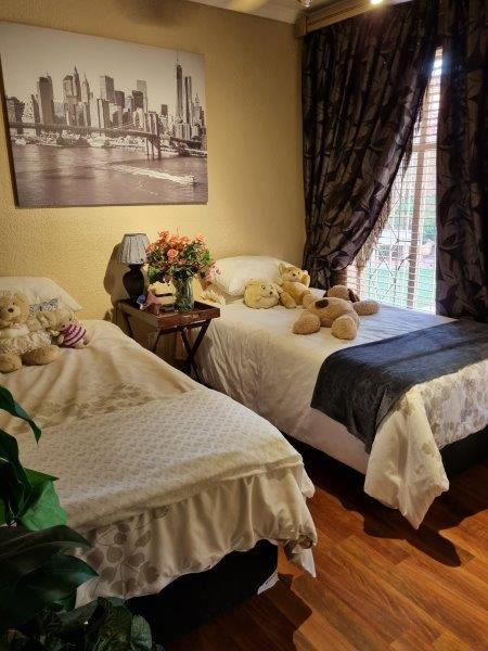 4 Bedroom Property for Sale in Petersfield Gauteng