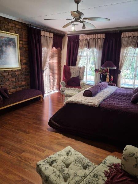 4 Bedroom Property for Sale in Petersfield Gauteng