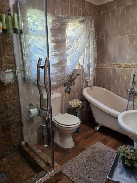 4 Bedroom Property for Sale in Petersfield Gauteng