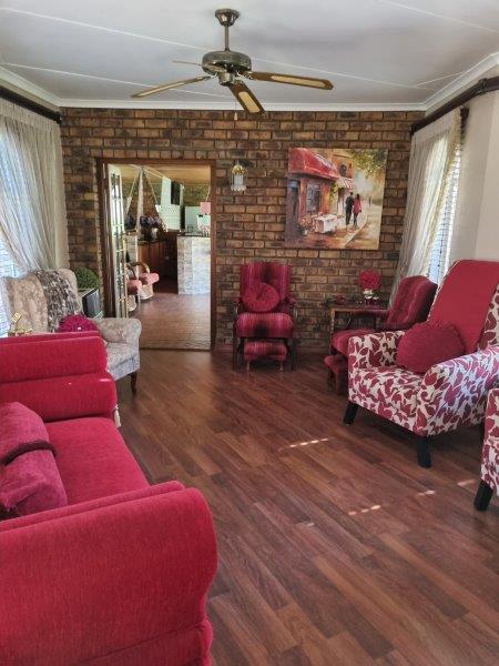 4 Bedroom Property for Sale in Petersfield Gauteng