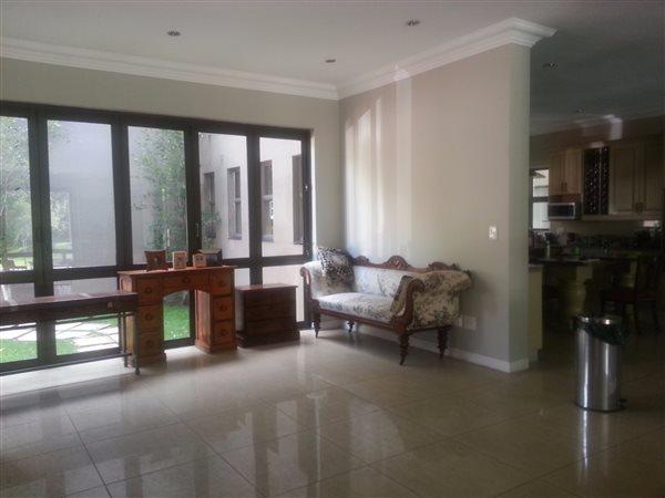 To Let 8 Bedroom Property for Rent in Melrose Gauteng