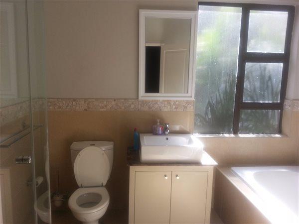 To Let 8 Bedroom Property for Rent in Melrose Gauteng