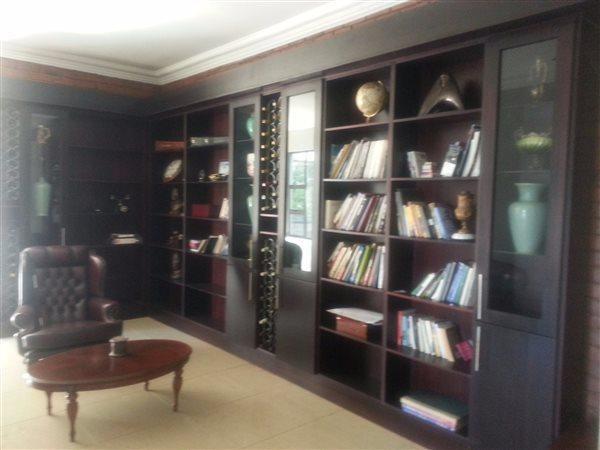 To Let 8 Bedroom Property for Rent in Melrose Gauteng