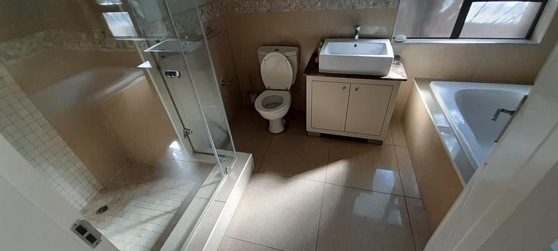 To Let 8 Bedroom Property for Rent in Melrose Gauteng